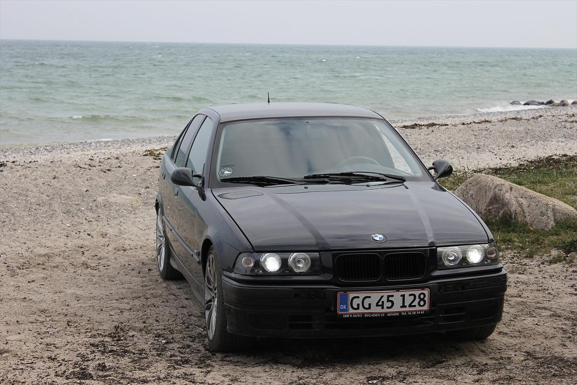 BMW e36 316i (SOLGT) billede 8