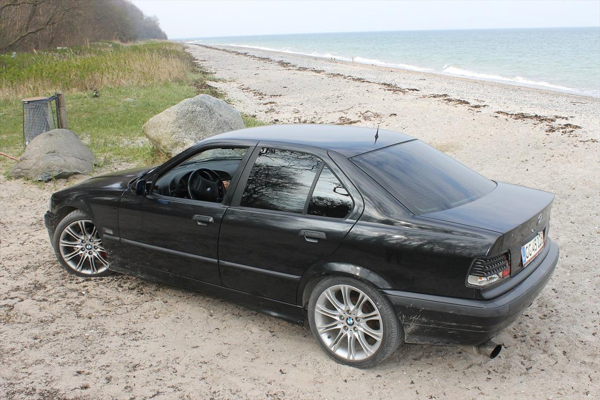 BMW e36 316i (SOLGT) billede 11