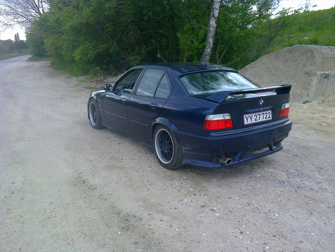 BMW 320 i byt tet billede 6