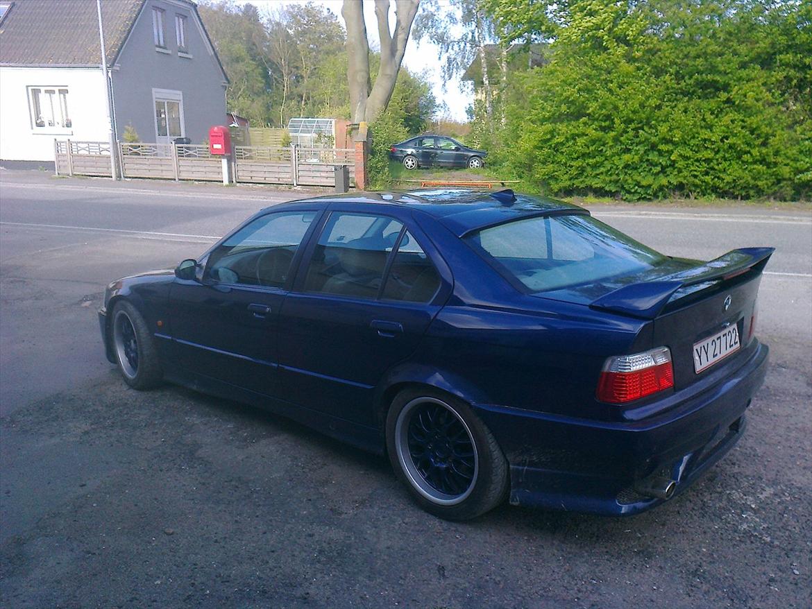 BMW 320 i byt tet billede 9