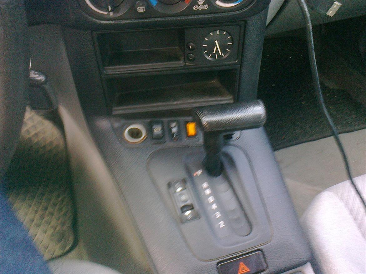 BMW 320 i byt tet billede 16