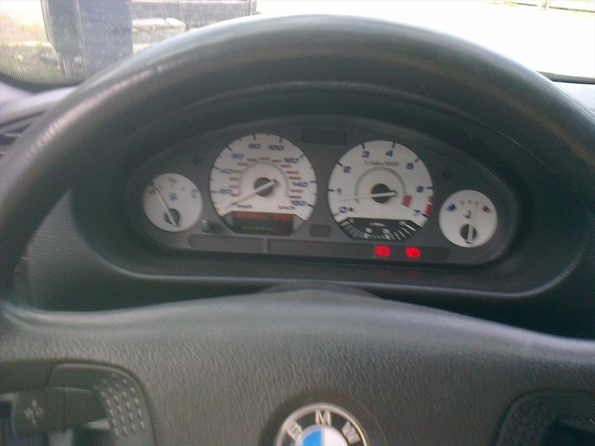 BMW 320 i byt tet billede 17