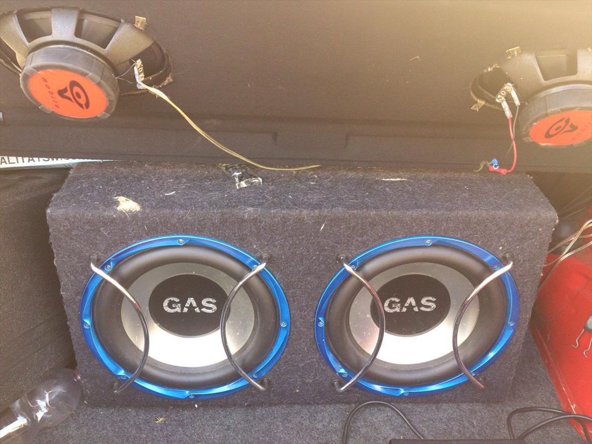 Opel Corsa A Swing - 2 X 12" Gas baskasse billede 9