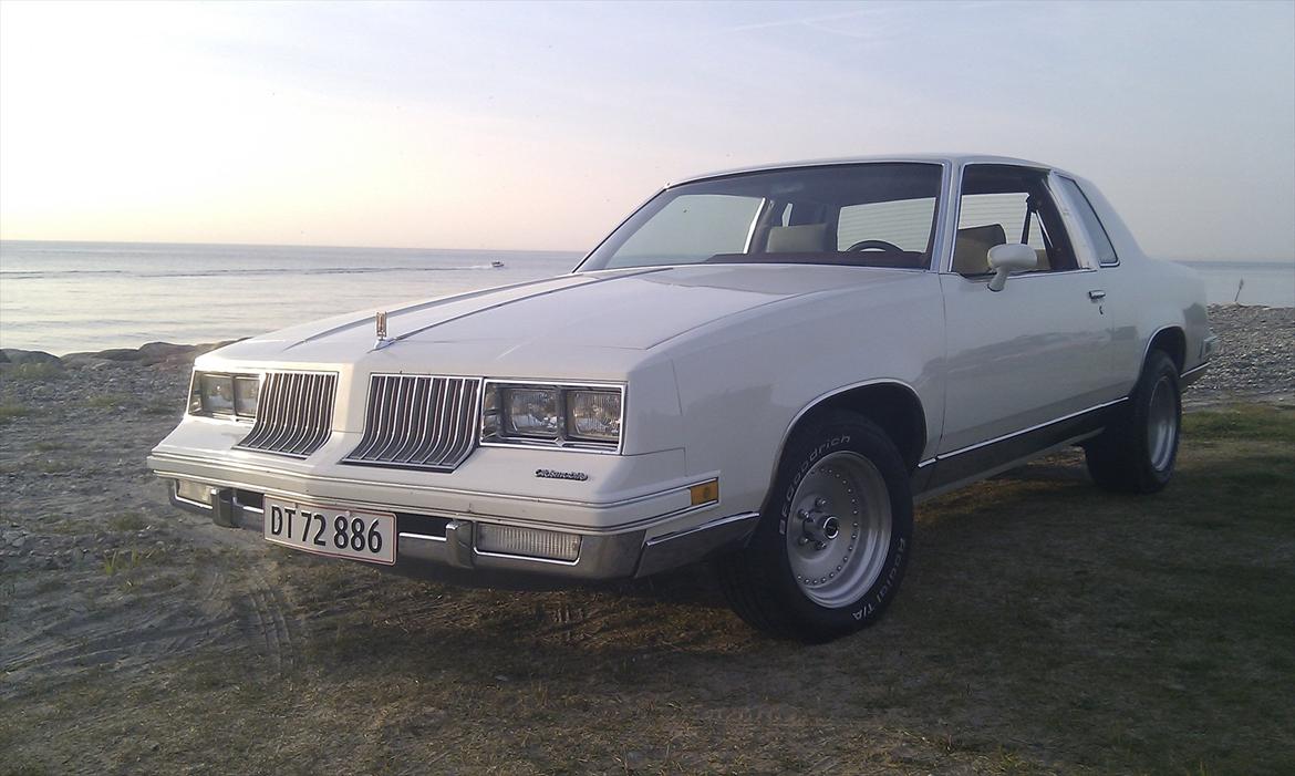 Oldsmobile Cutlass Suprime Calais 350 V8  billede 1