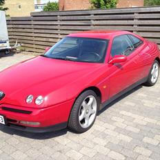 Alfa Romeo GTV 916