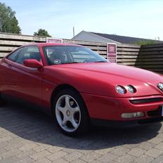 Alfa Romeo GTV 916