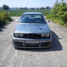 BMW E30 2,7 eta