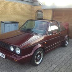 VW Golf 1 Cabriolet - Etienne Aigner
