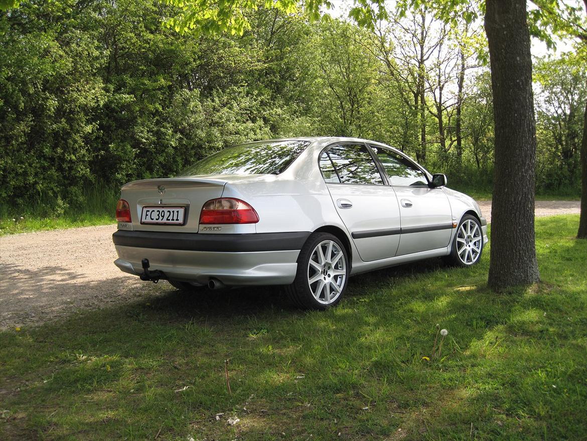 Toyota Avensis 1,8 billede 3