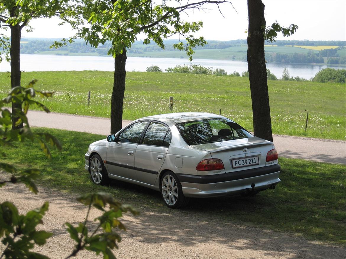 Toyota Avensis 1,8 billede 4