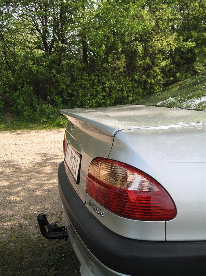 Toyota Avensis 1,8 billede 5