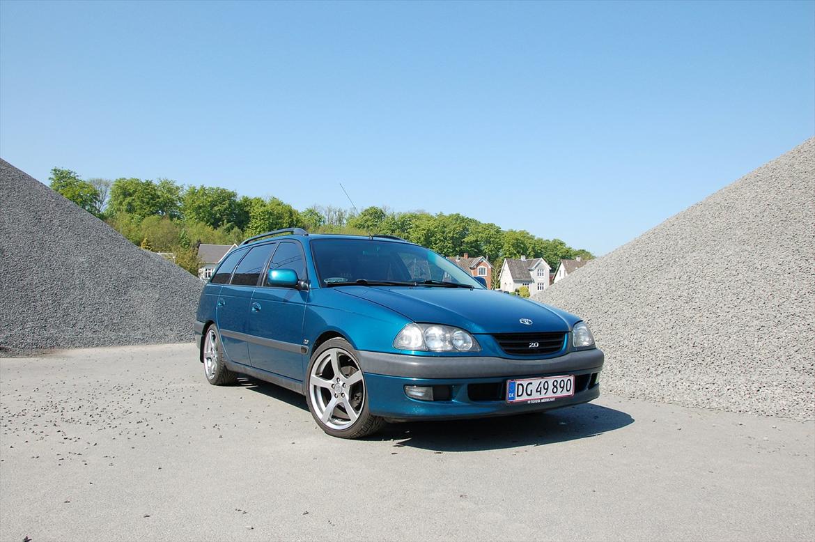 Toyota Avensis 2,0 Sol billede 1