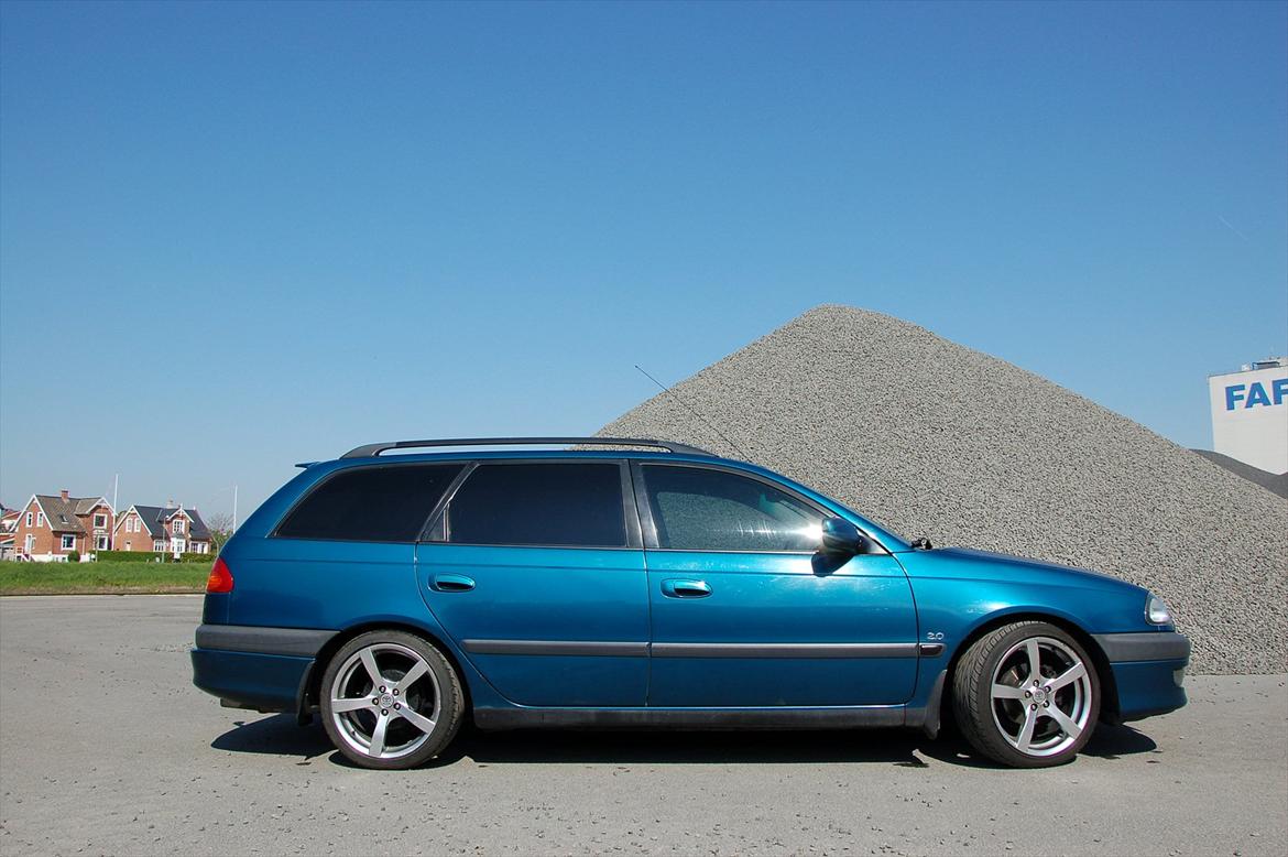 Toyota Avensis 2,0 Sol billede 3