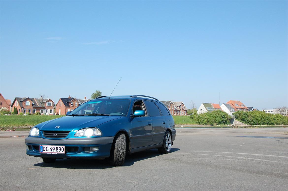 Toyota Avensis 2,0 Sol billede 14
