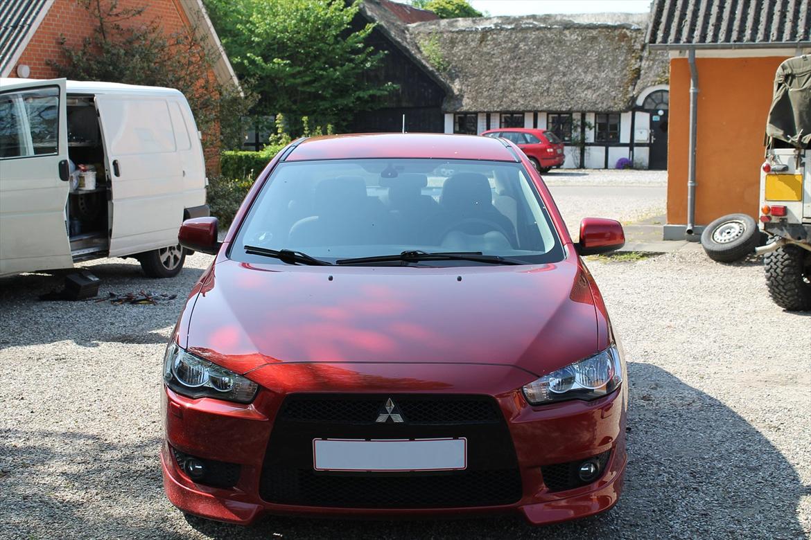 Mitsubishi Lancer Intense Sports Sedan - Fronten lavet lidt om i paint, skal laves sådan på bilen snarest ! :) billede 10