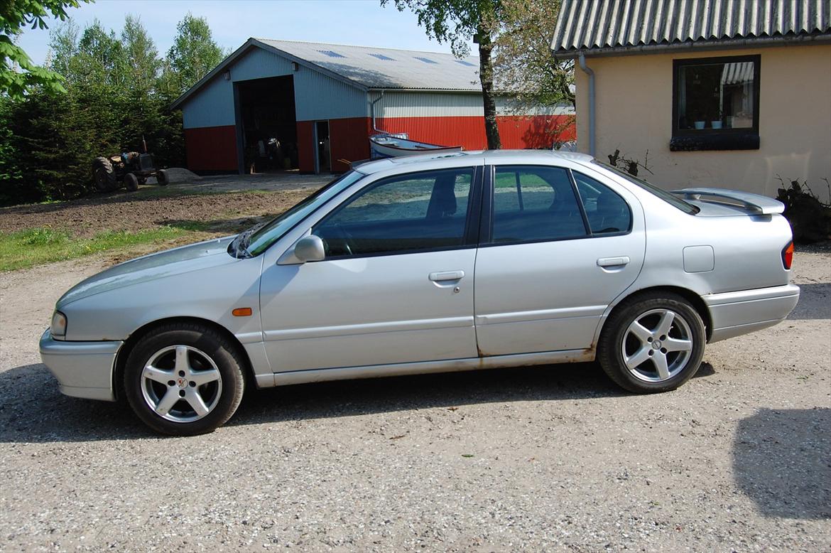 Nissan Primera P10 1,6 LX billede 2