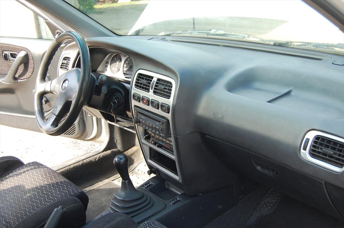 Nissan Primera P10 1,6 LX billede 12