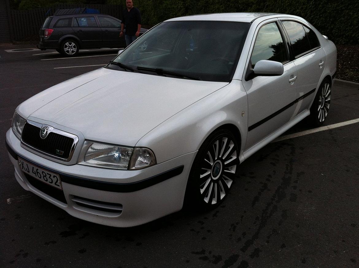 Skoda Octavia Solgt 14-1-14 billede 1