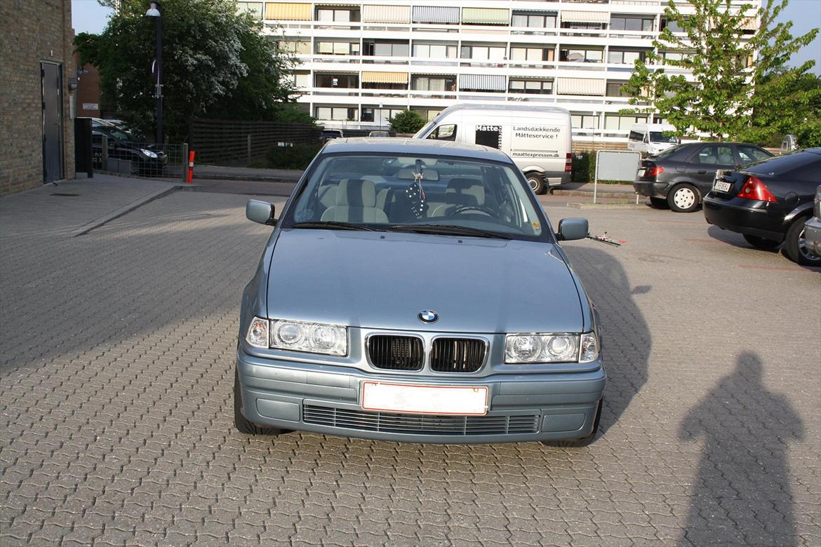 BMW 318i aut. billede 14