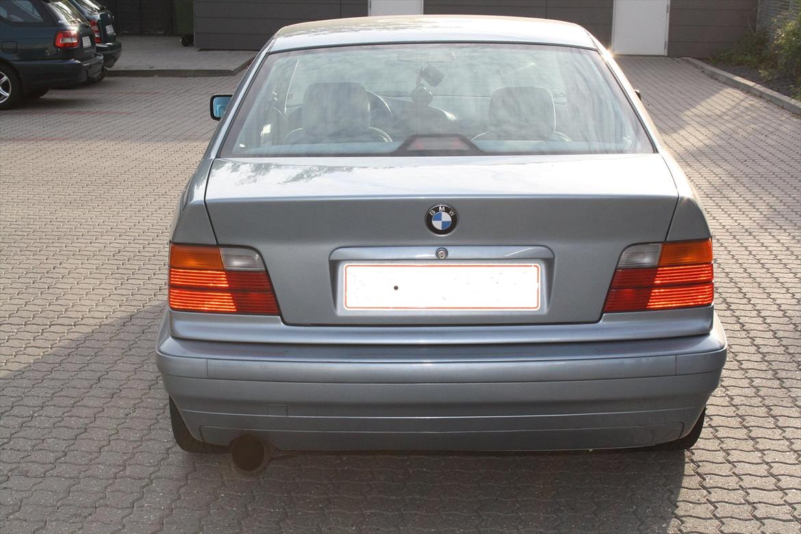 BMW 318i aut. billede 15