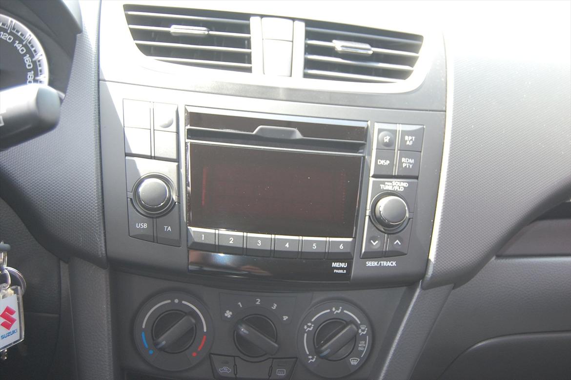 Suzuki Swift - SOLGT billede 10