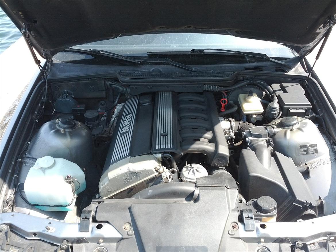 BMW e36 320i  billede 1