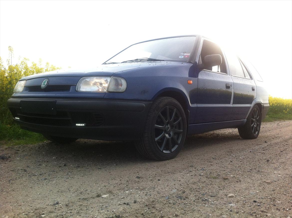 Skoda 1.6 LX Combi "TOTALSKADET" billede 5