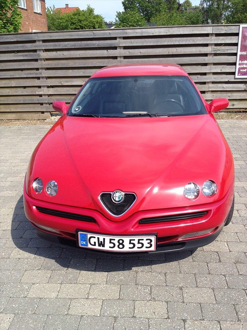 Alfa Romeo GTV 916 - Taget ved mit arbejde en dejlig sommerdag :-) billede 1