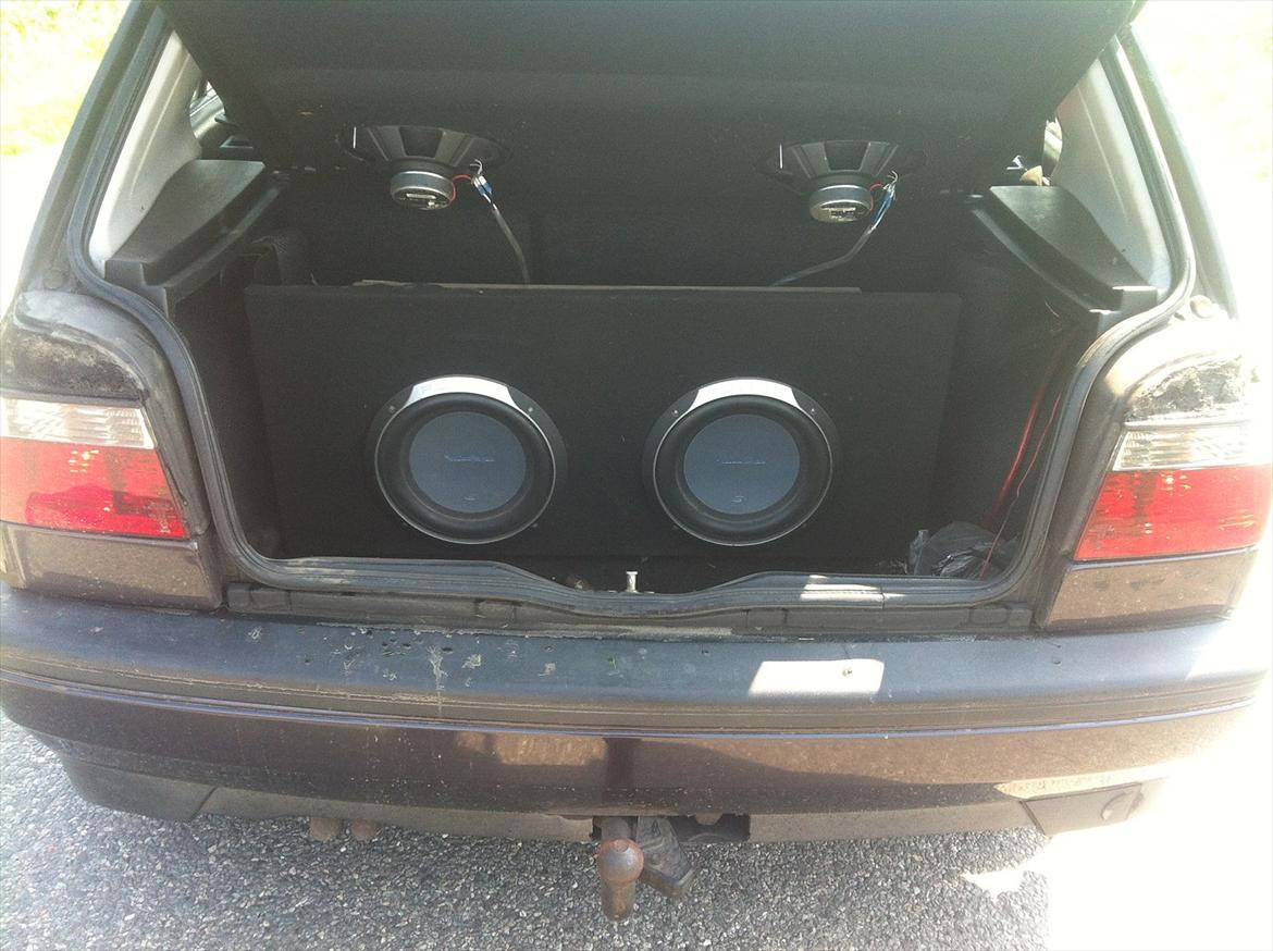 VW Golf 3 TDI - Ja ved godt at baglygteren ikke er lavet færdig her på billedet men de bliver snart lavet om igen :) billede 13