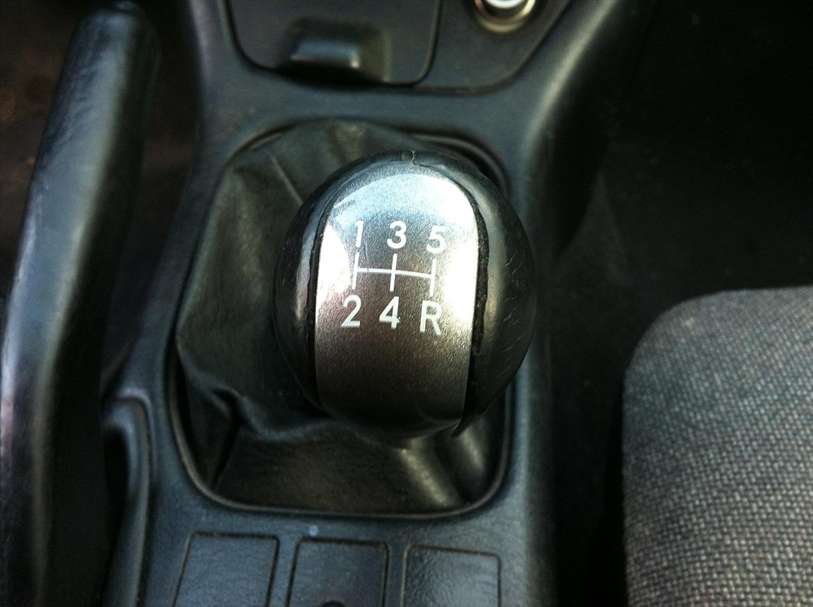 Toyota Carina E 1,6 16V XLi billede 14