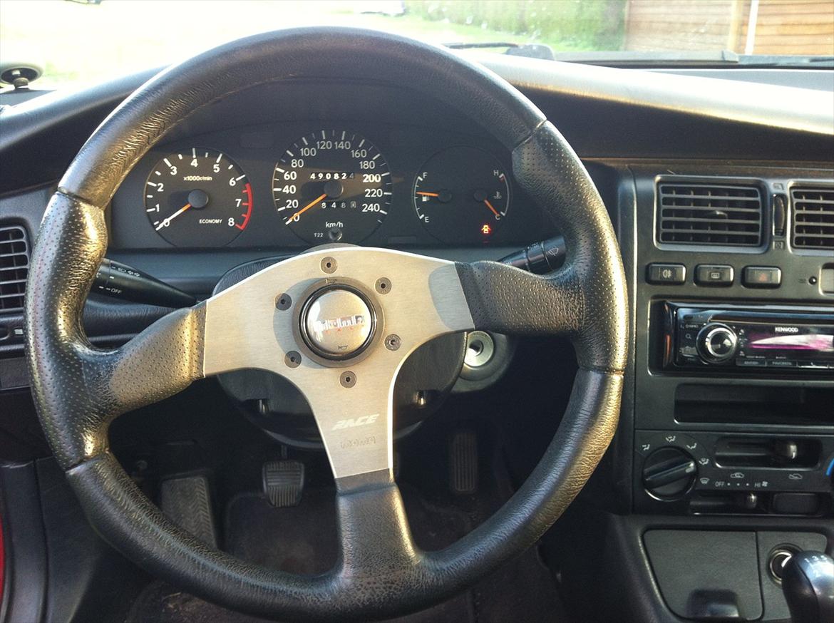 Toyota Carina E 1,6 16V XLi billede 13