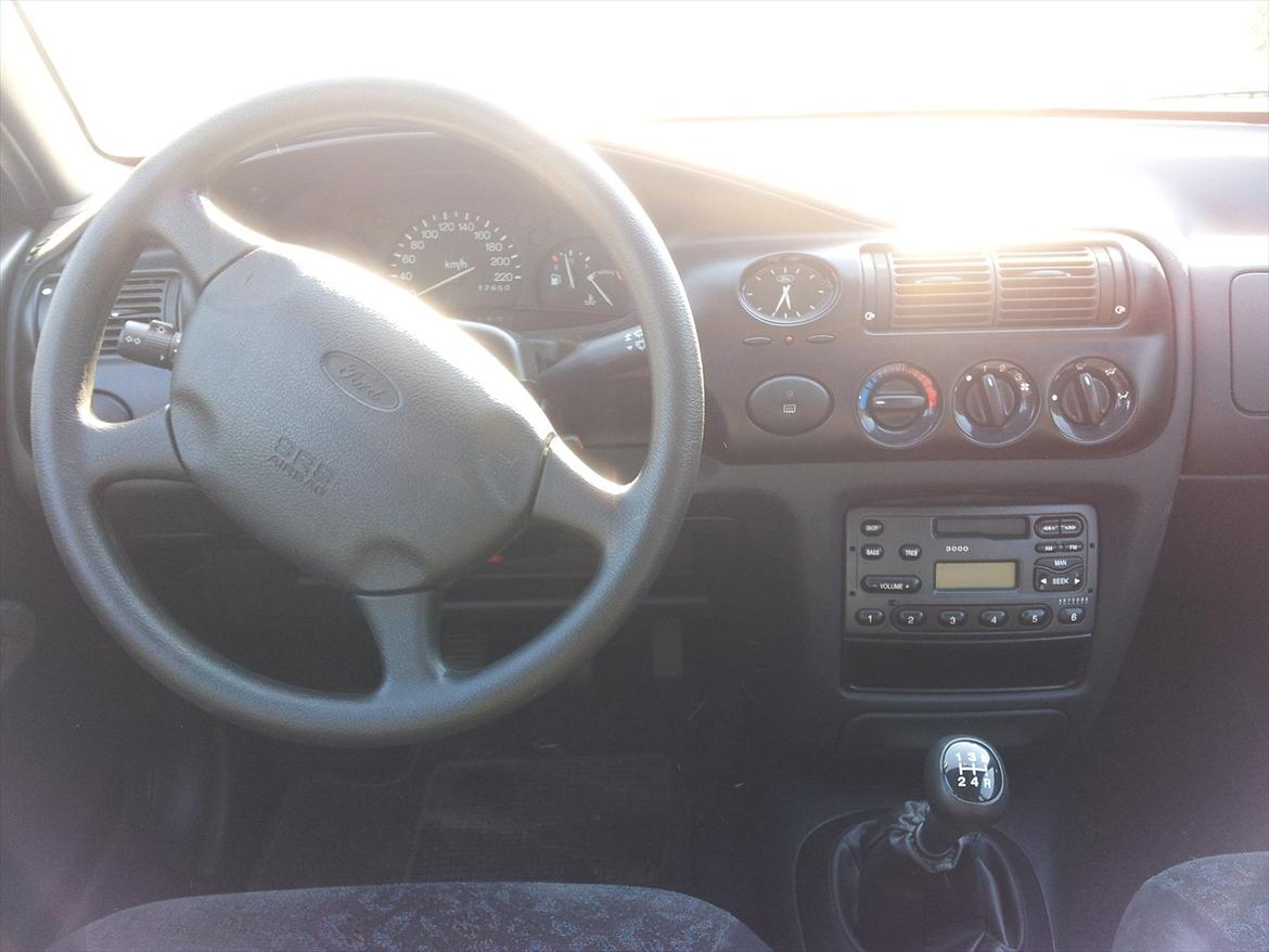 Ford Escort 1.6 Country billede 12