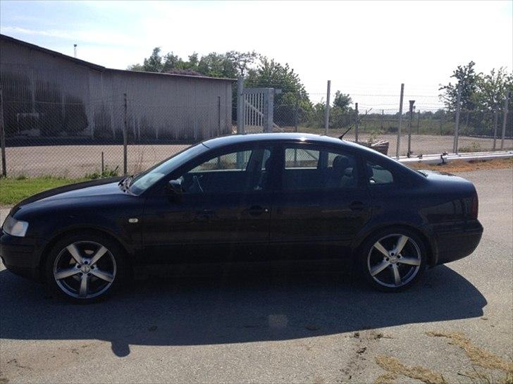 VW Passat 1.8T 20V Limo SOLGT billede 6