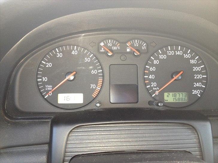 VW Passat 1.8T 20V Limo SOLGT billede 16