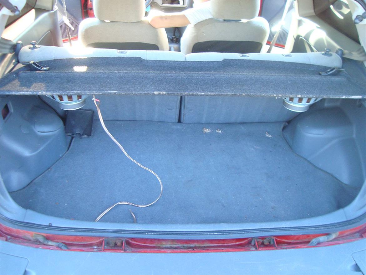 Honda Civic EG HATCHBACK - Jaaaaah. Hvor skal bassen så stå? billede 12