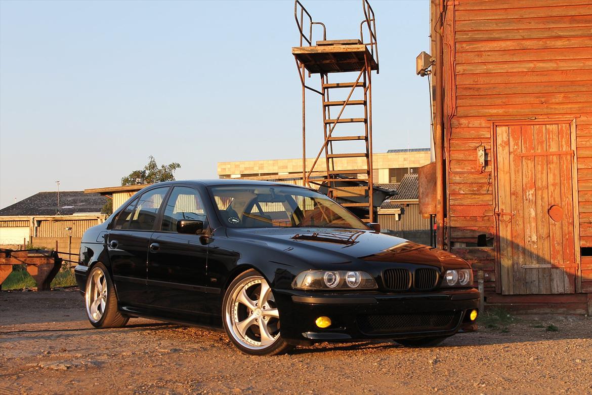 BMW E39 523I <----DuB sA fUcK---->**SOLGT** billede 2