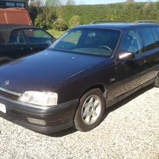 Opel Omega 3.0 24V st.car