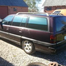 Opel Omega 3.0 24V st.car