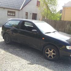 Nissan almera 1,6