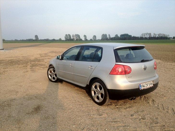 VW Golf V GTI billede 2