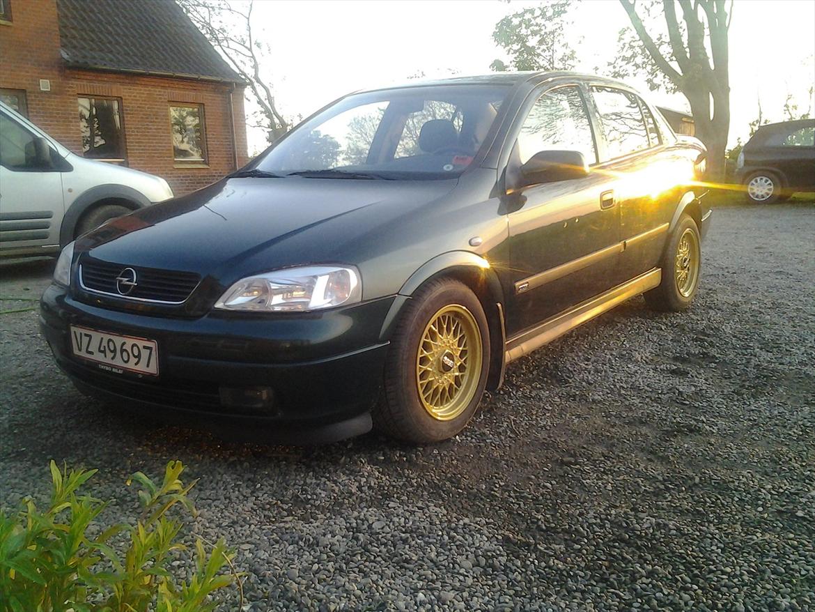 Opel Astra G 2,0 Cdx sedan billede 1