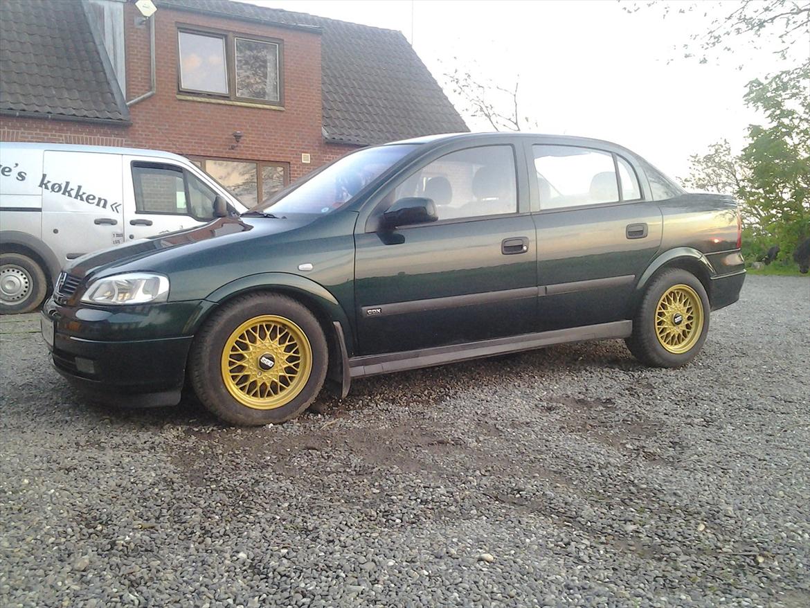 Opel Astra G 2,0 Cdx sedan billede 2