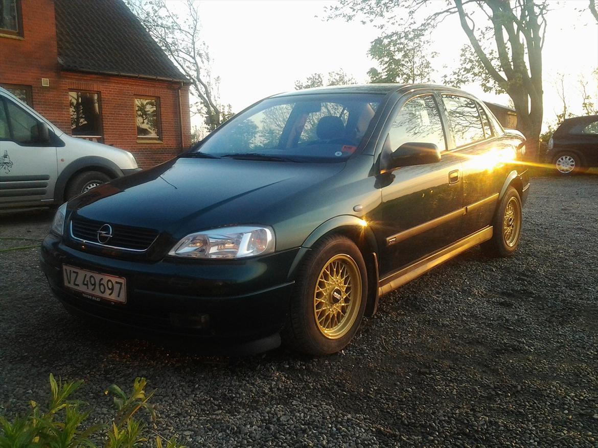 Opel Astra G 2,0 Cdx sedan billede 8