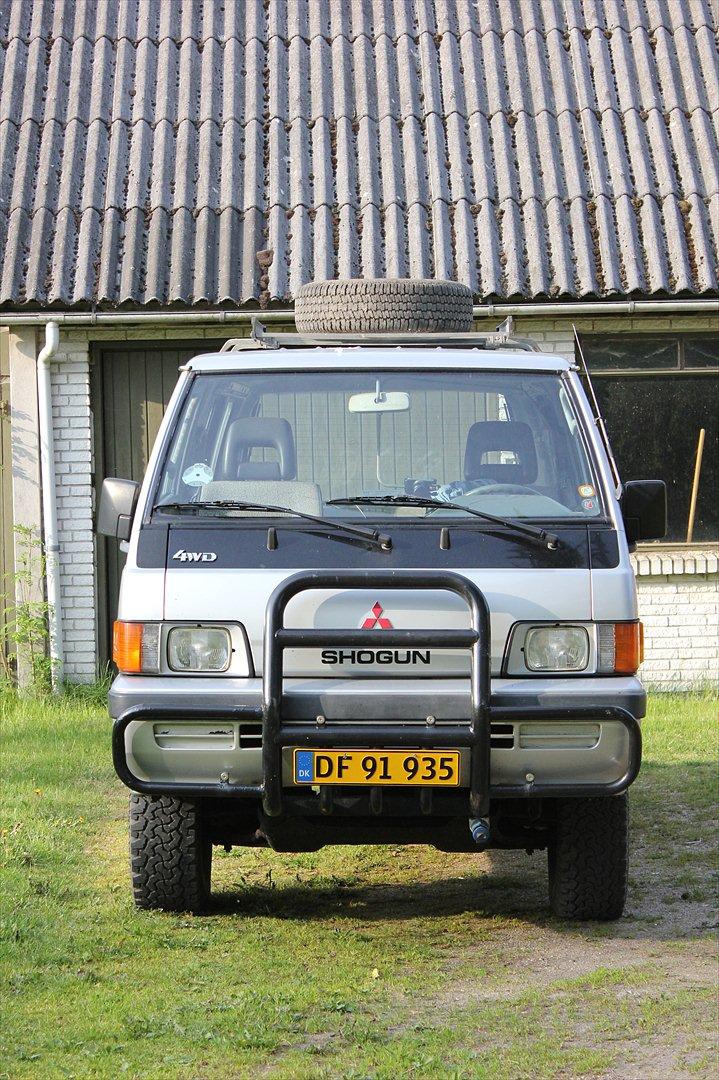 Mitsubishi Shogun GLX TD 4x4 (Solgt) billede 2