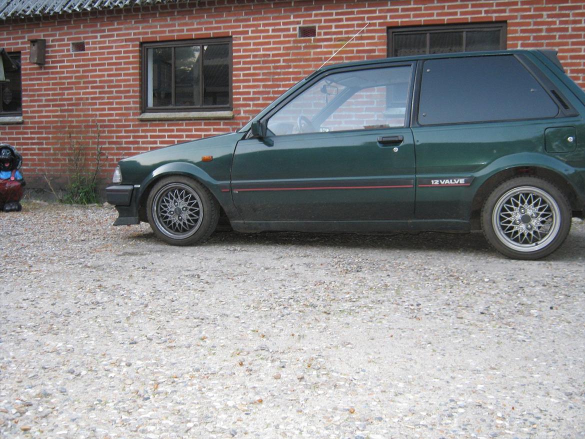 Toyota Starlet Sport ep71 1,3 16v - Sænket hvad den max kan foran ;) billede 4