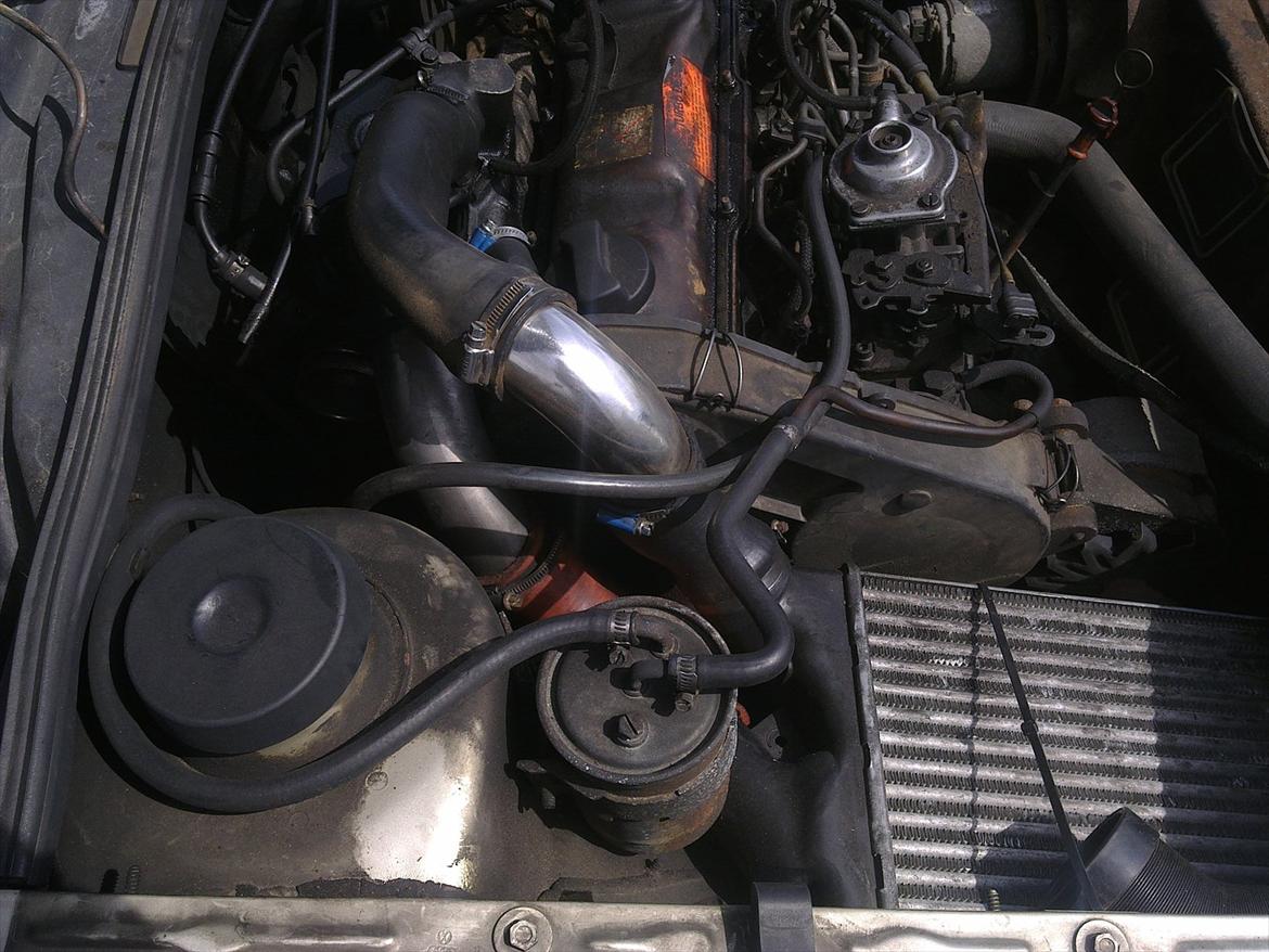 VW Jetta Coupe TDI - lade tryks styring kunne ikke holde :) billede 10