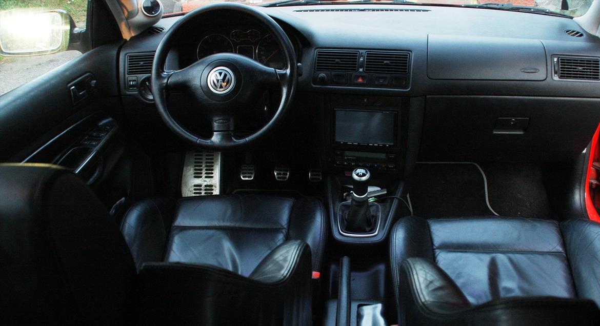 VW Golf GTI-R - Den nye kabine :) fandme lækker dog ikke når den har stået i solen flere timer. billede 10