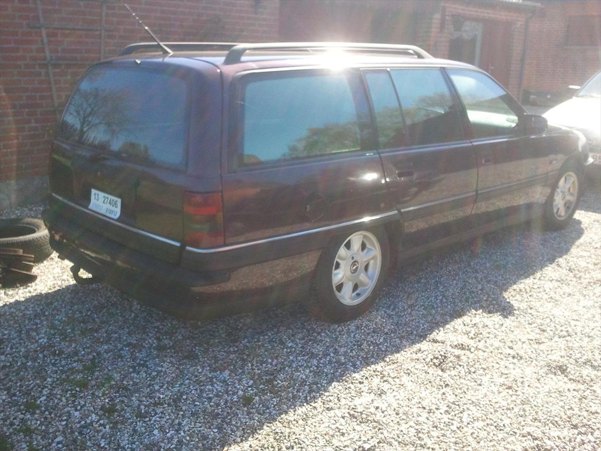 Opel Omega 3.0 24V st.car billede 3