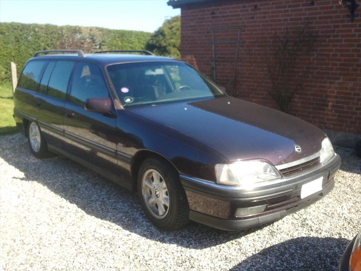 Opel Omega 3.0 24V st.car billede 4