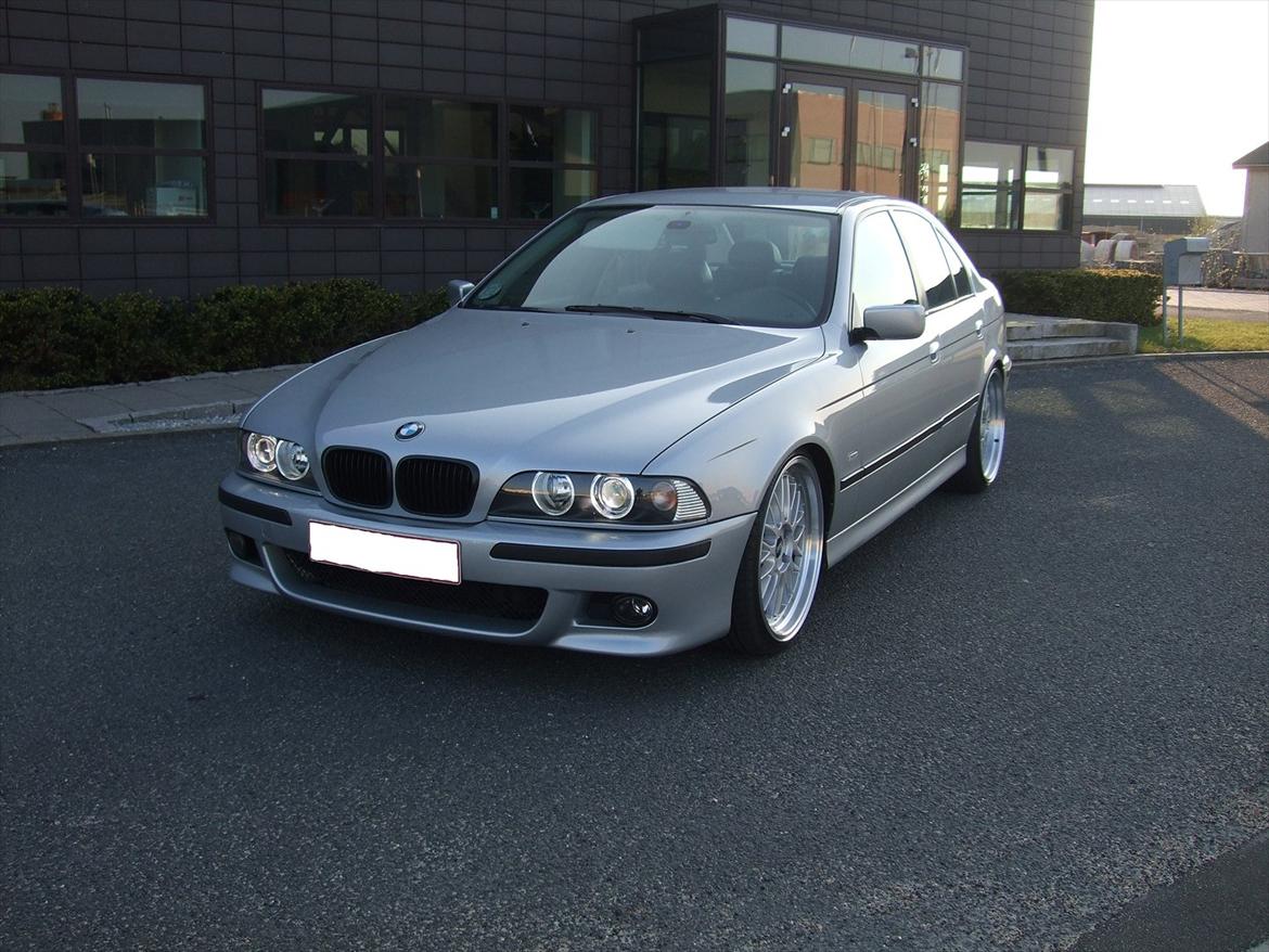 BMW E39 523i billede 1